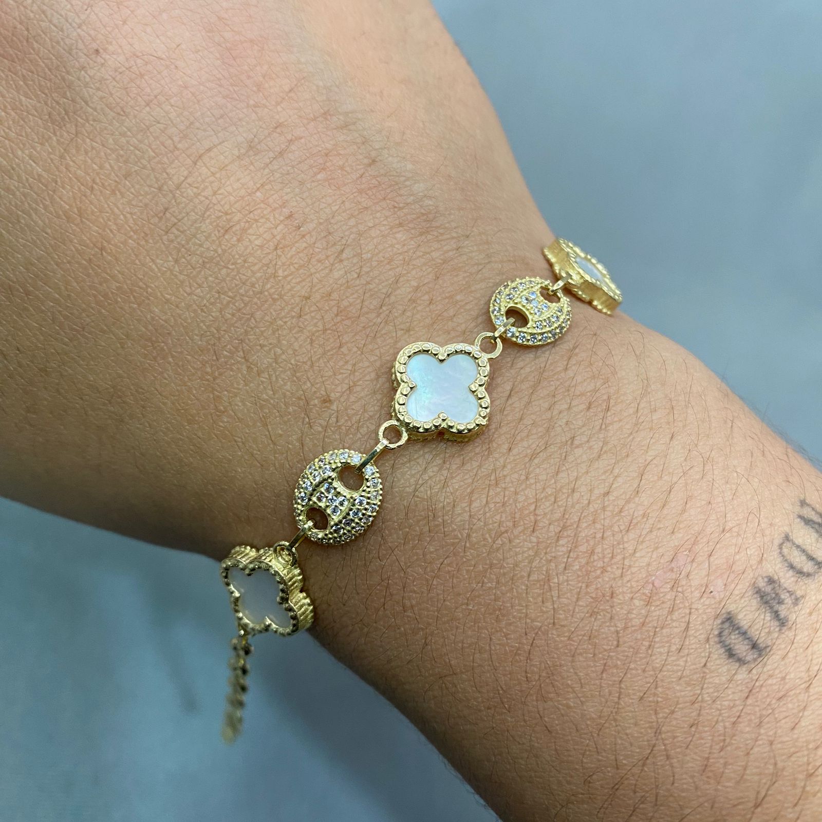 Pulso tejido gc trebol fondo nacar Oro amarillo 18k +1 / 6,60 Gr / 18 cm Broche 0,40